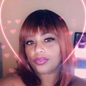 Meet your Posher, Demeka